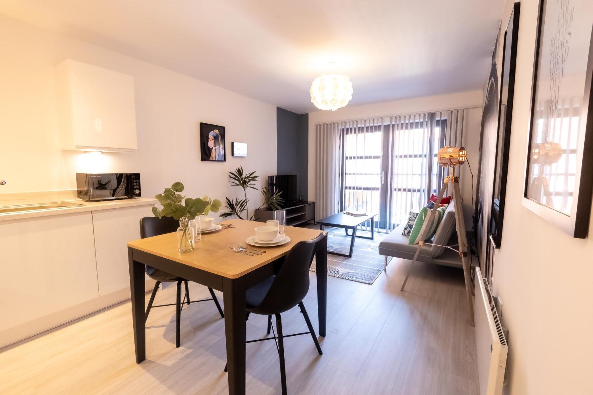 Pristine 1 And 2 Bedroom Apartments Near Business District By Belvilla Бирмингам Екстериор снимка