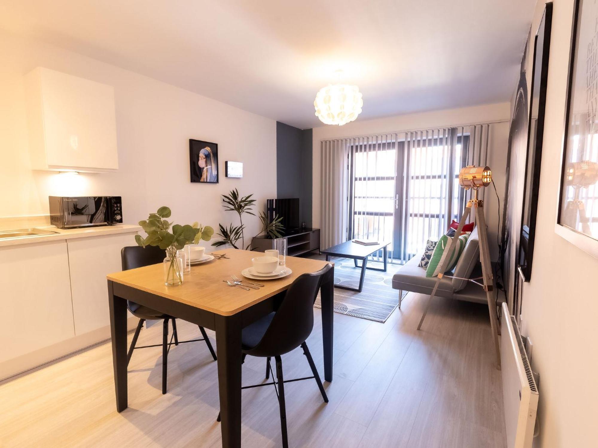Pristine 1 And 2 Bedroom Apartments Near Business District By Belvilla Бирмингам Екстериор снимка