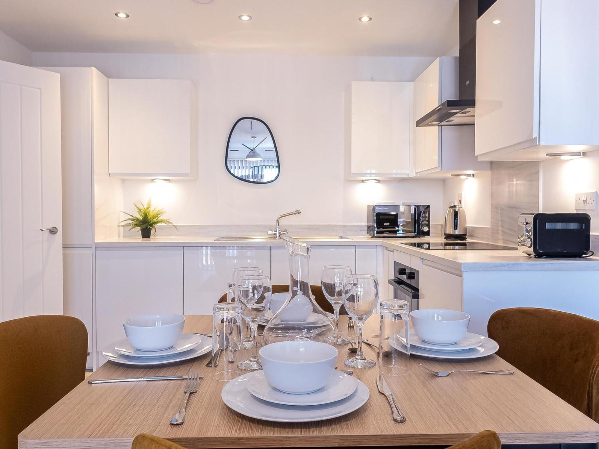 Pristine 1 And 2 Bedroom Apartments Near Business District By Belvilla Бирмингам Екстериор снимка