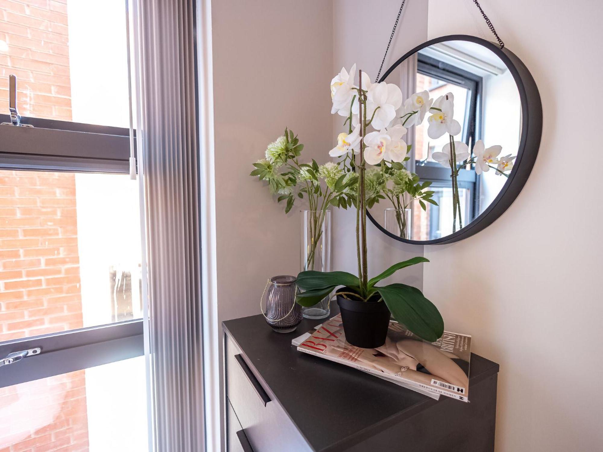 Pristine 1 And 2 Bedroom Apartments Near Business District By Belvilla Бирмингам Екстериор снимка